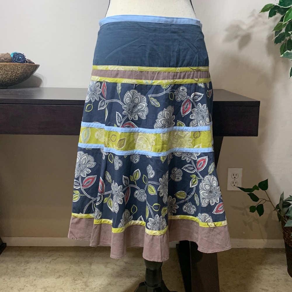 BCBG MaxAzria Skirt Size 4